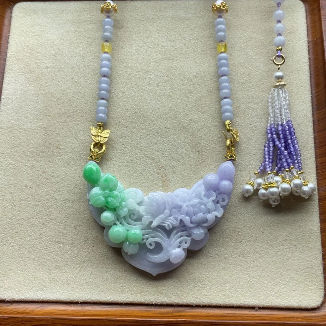 翡翠未镶嵌颈饰翡翠花牌