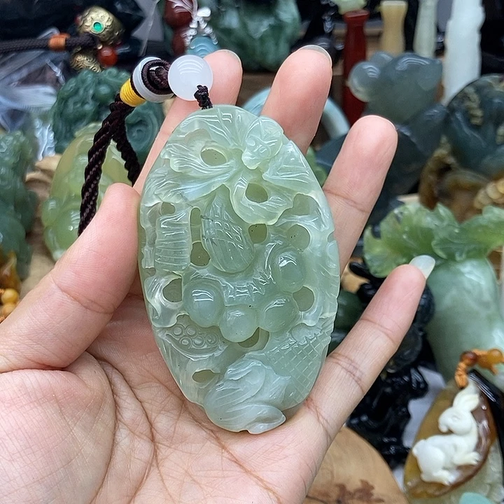 岫玉未镶嵌手把件