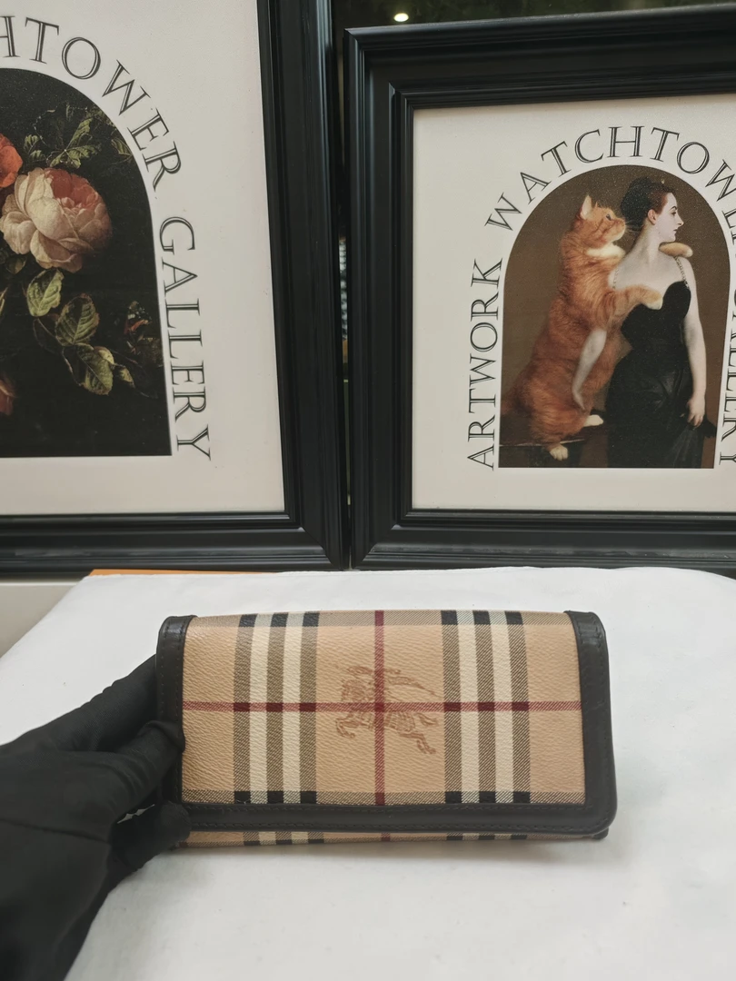 95新 BURBERRY/博柏利 95新burbe战马格纹钱包