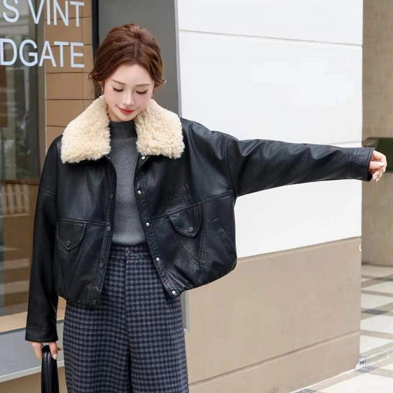 范哲萨加绒皮衣外套女2025冬季新款羊羔毛领派克服加厚小个子机车