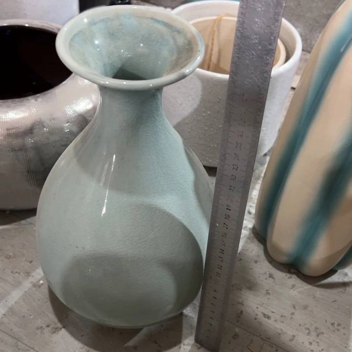 陶瓷花瓶摆件外贸出口微瑕捡漏高30口4公分底部有孔