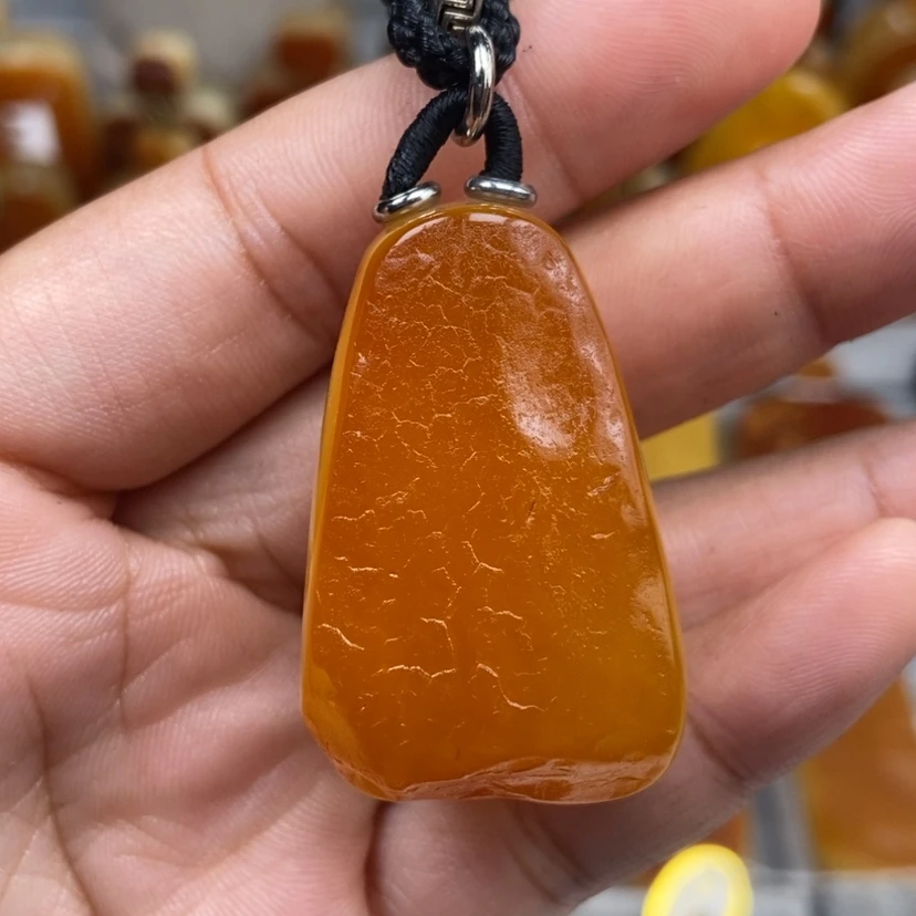 【闪购商品】琥珀颈饰未镶嵌