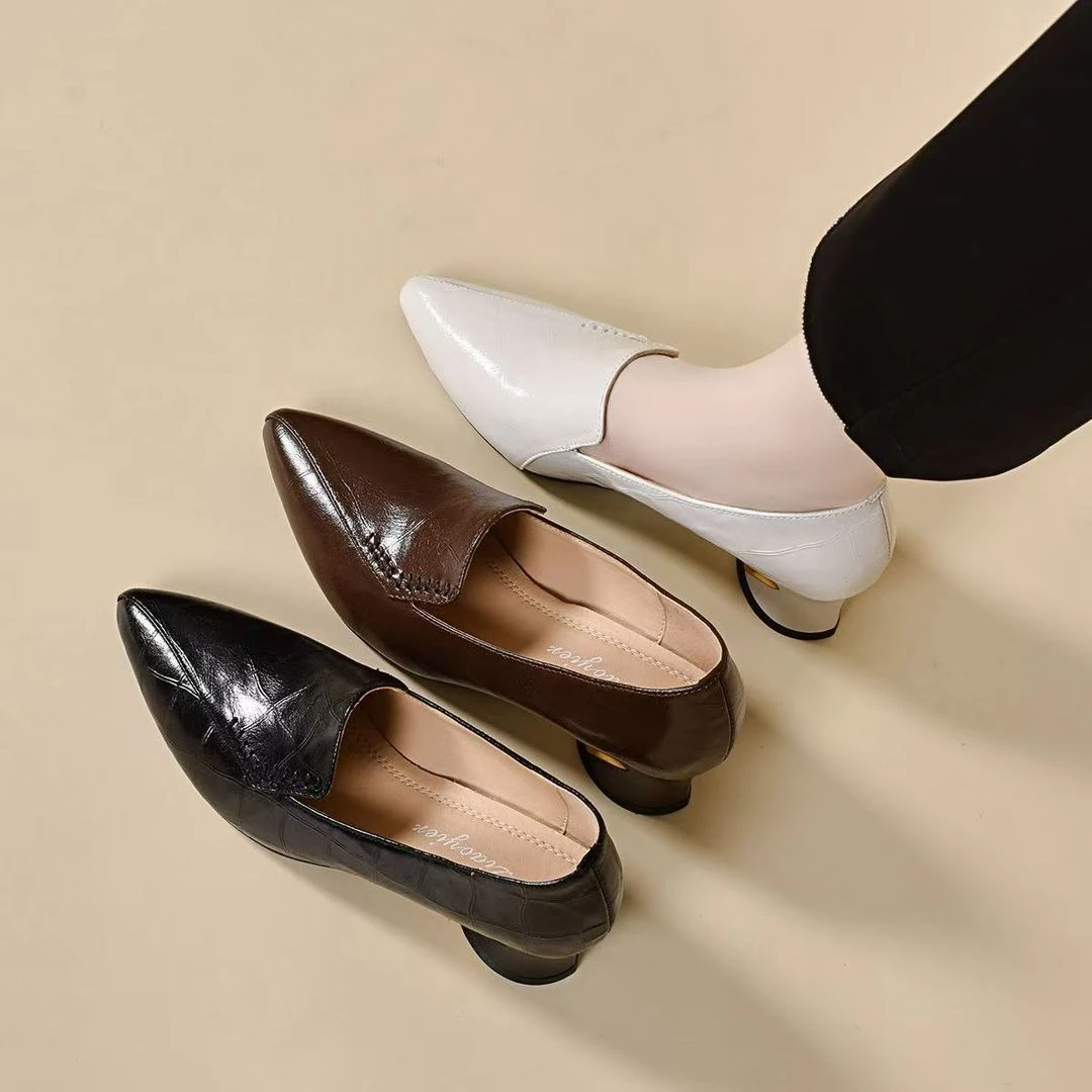 真皮尖头中跟深口单鞋女春秋新款舒适软皮粗跟高跟鞋子一脚蹬皮鞋