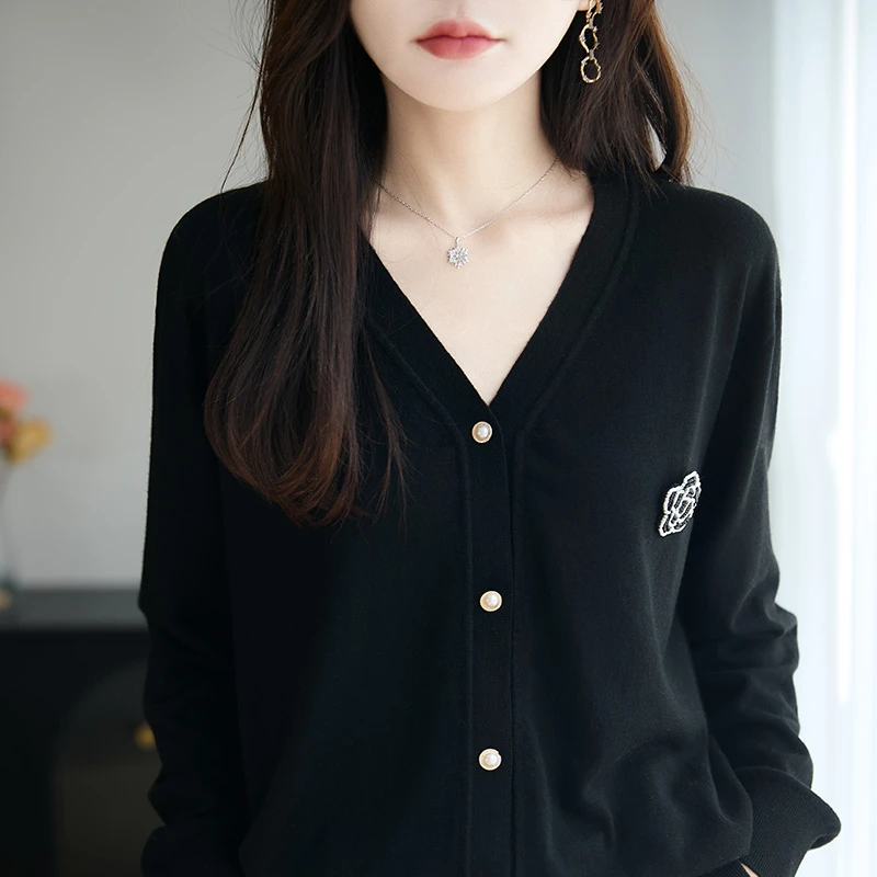 品牌时尚女装秋冬纯色百搭时尚宽松精纺V领针织开衫女外套上衣
