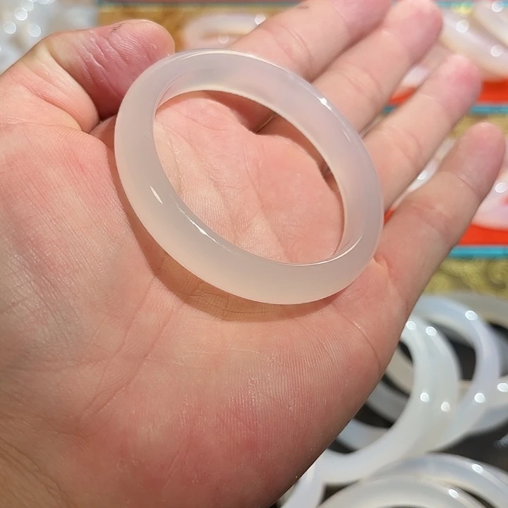 挂件合金玛瑙/玉髓玉髓手镯52圈口