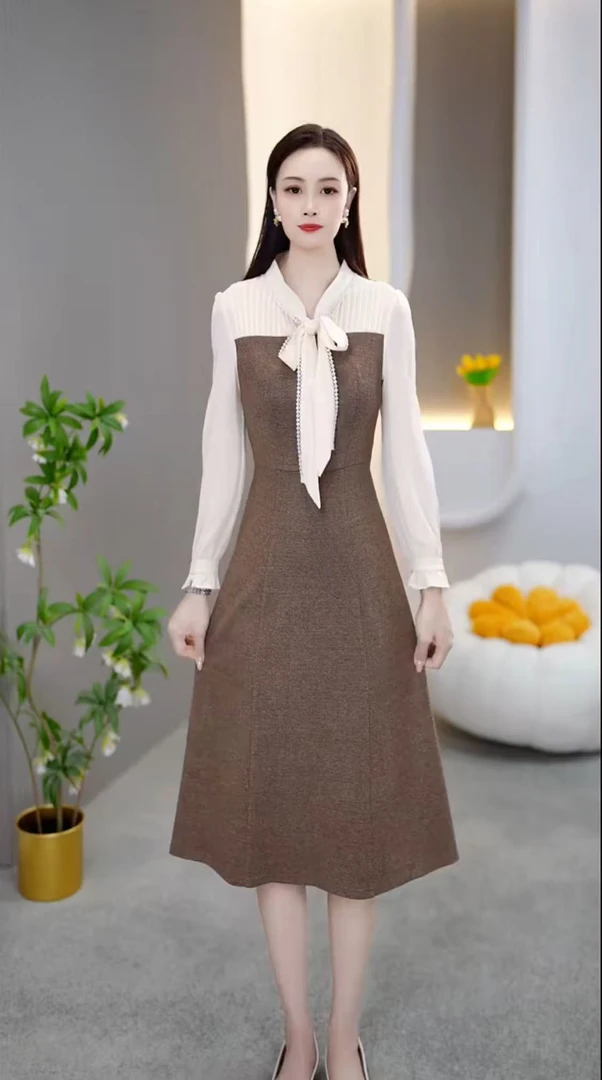 [依铭服饰] Z百Q977#2024 秋季 新款 减龄 收腰 显瘦 修身 连衣裙