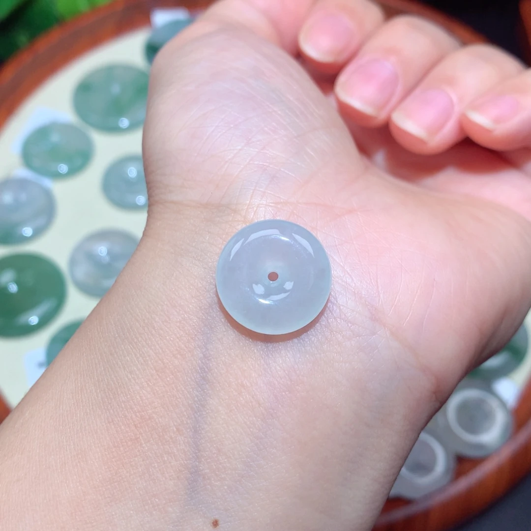 翡翠未镶嵌颈饰翡翠吊坠 73