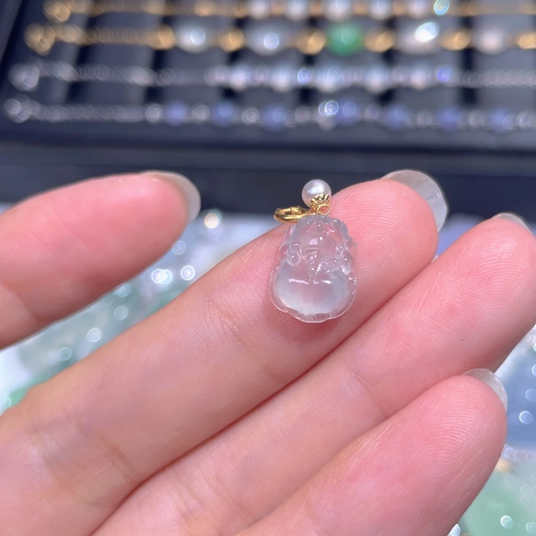 颈饰18K金镶嵌翡翠翡翠