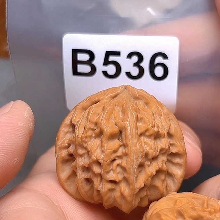 文玩核桃吊坠40免三角白