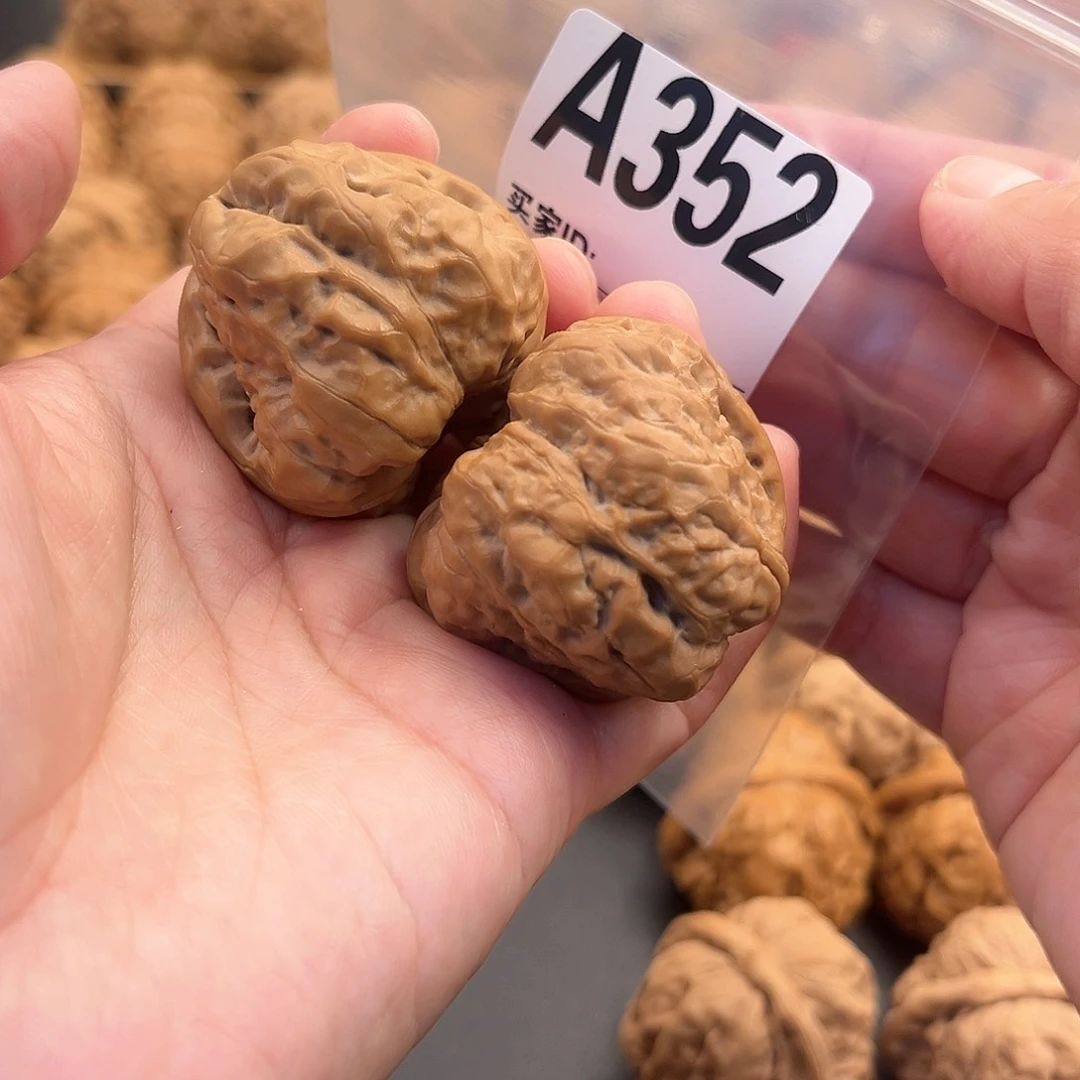 桃核把件～***?蛙蛙福利