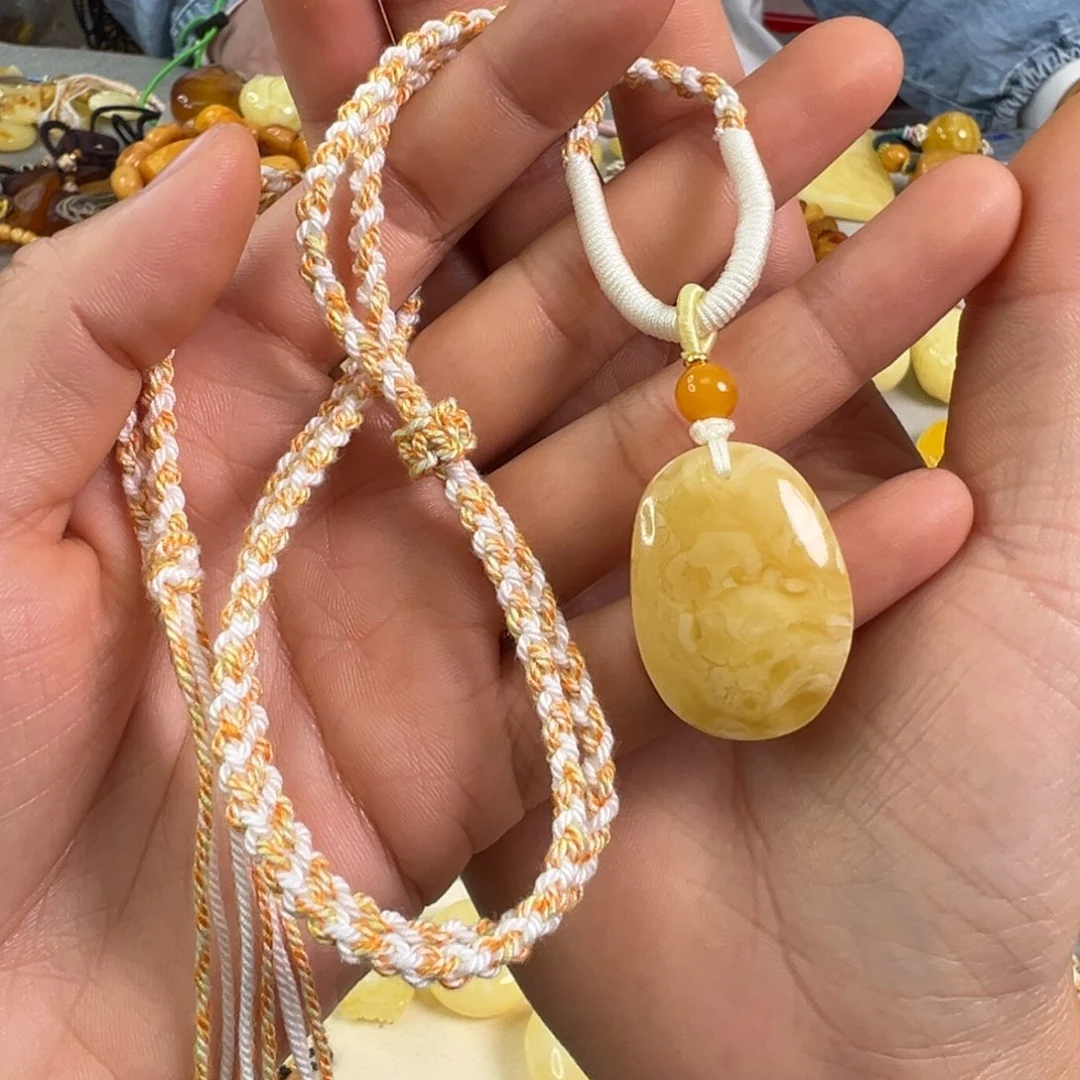 蜜蜡裸石未镶嵌蜜蜡