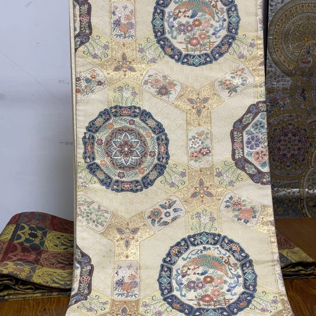 刺绣织锦技艺高超技艺