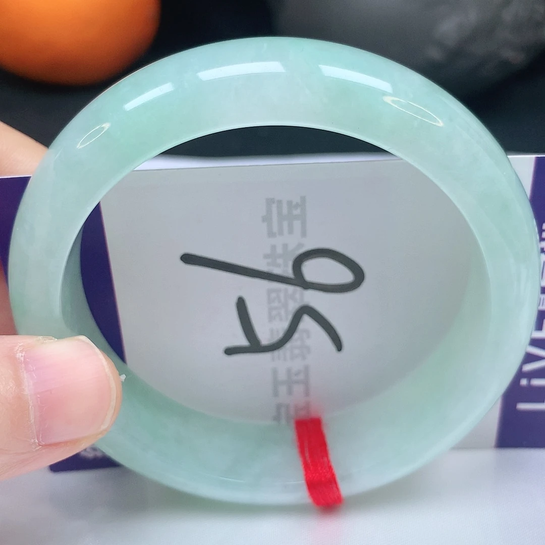 翡翠手镯未镶嵌57圈口