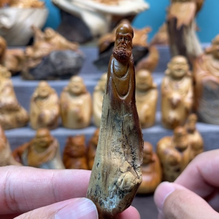 柏木（崖柏）崖壁根雕