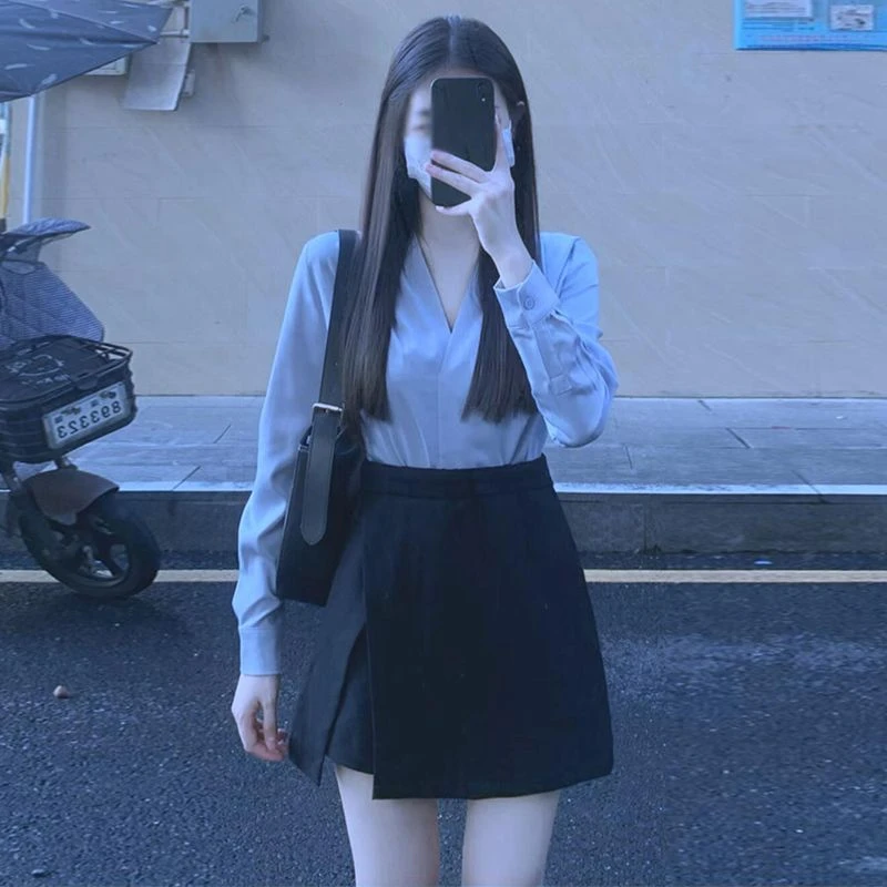 蓝色衬衫女气质衬衣+黑色短裙2025年春季新款韩版休闲通勤套装潮