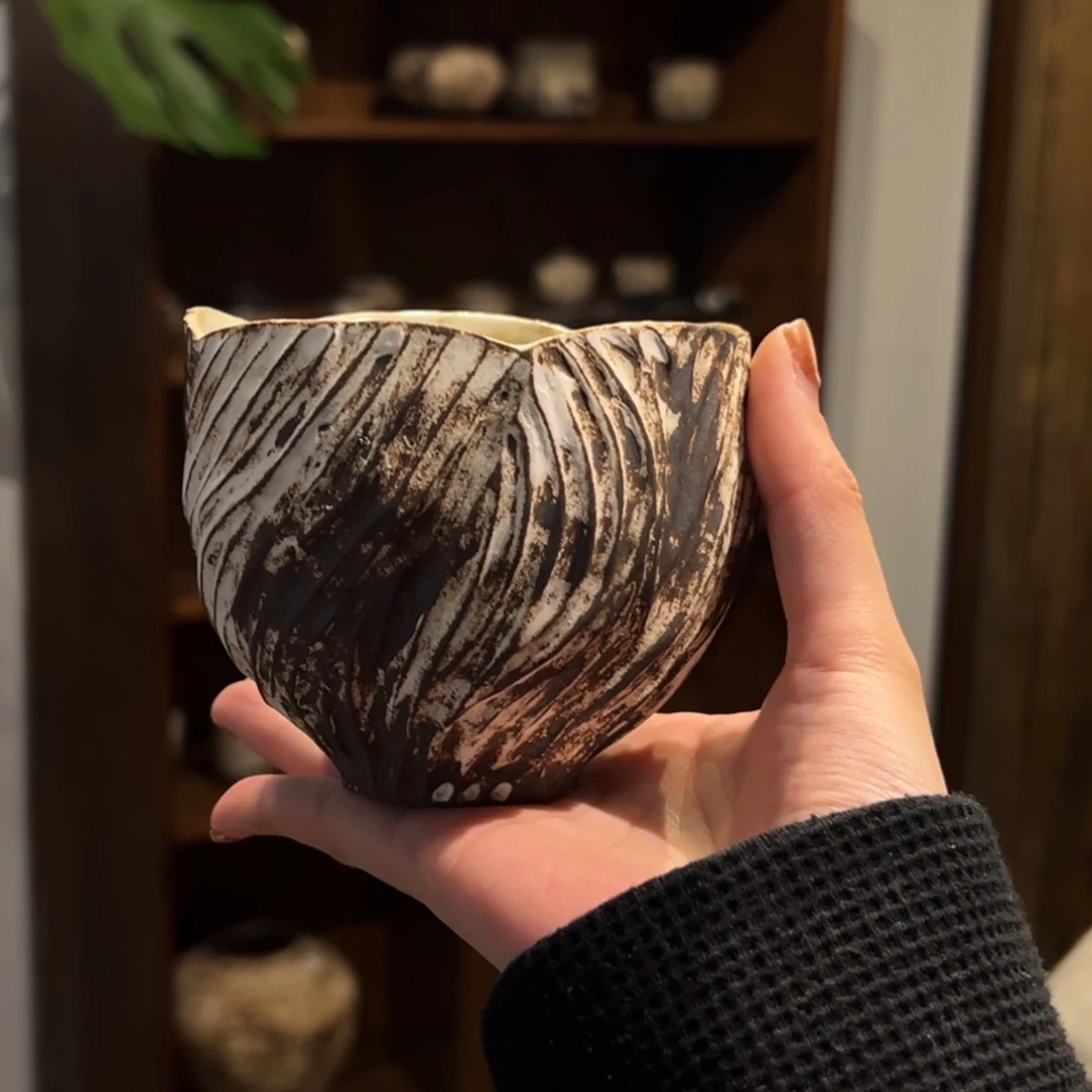 摆件陶瓷。     陶瓷。