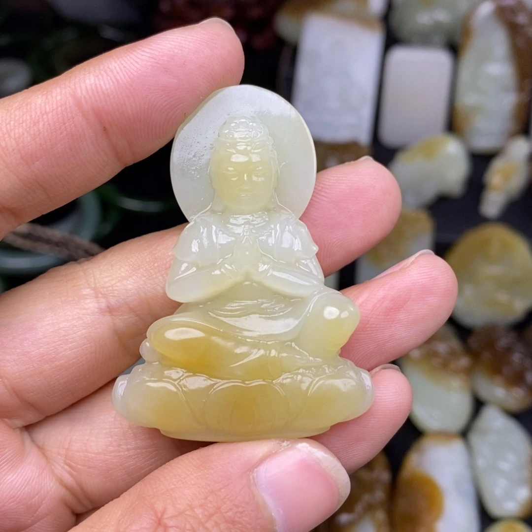 和田玉吊坠未镶嵌晓****君