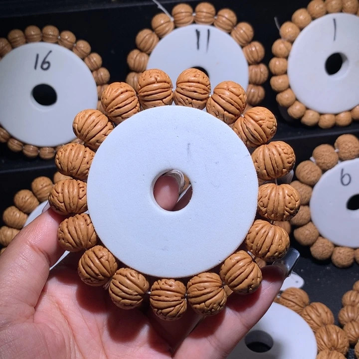 桃核手串原皮金鱼肚