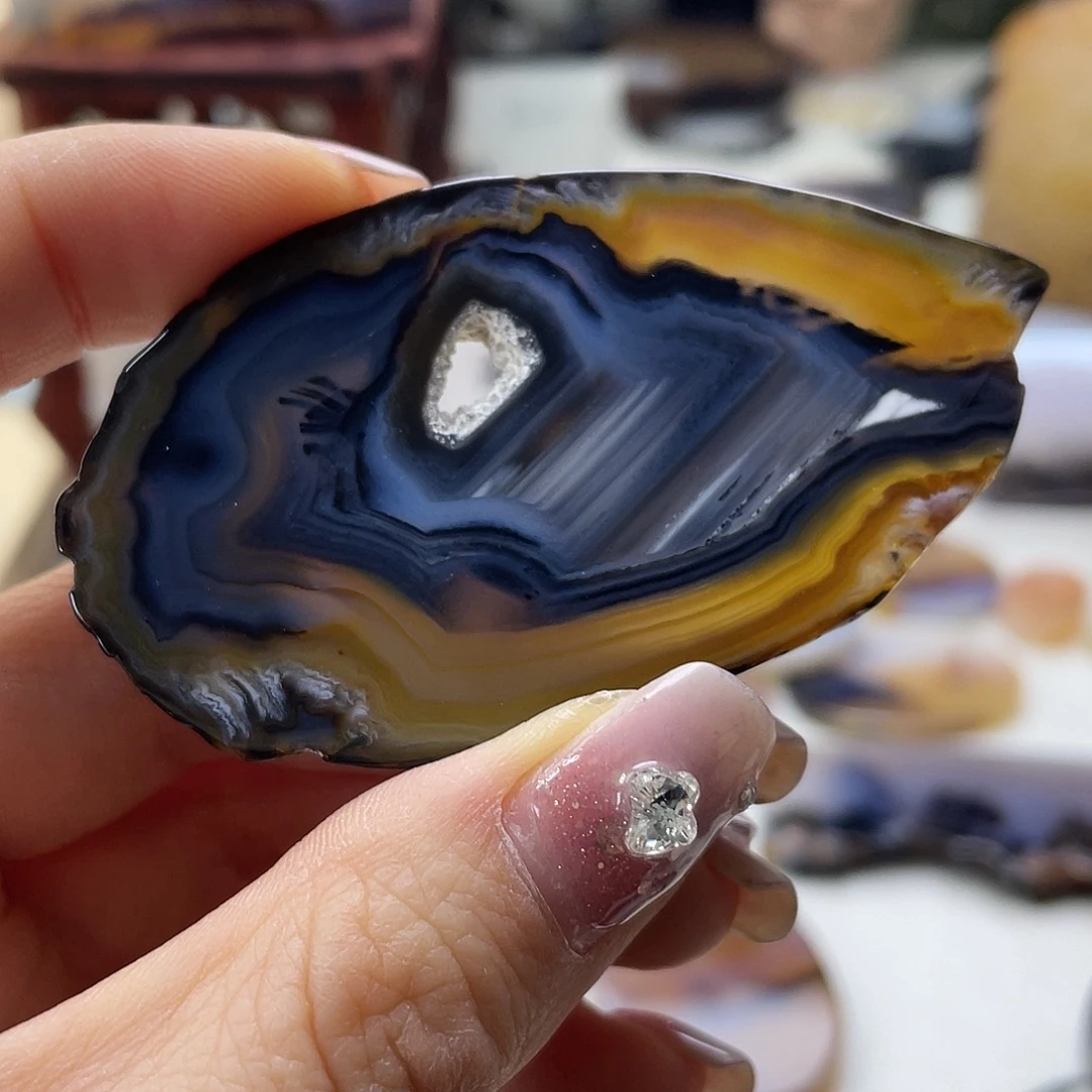 丝***缘玛瑙/玉髓未镶嵌珠宝奇石