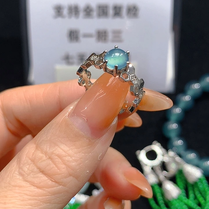 翡翠手链未镶嵌，