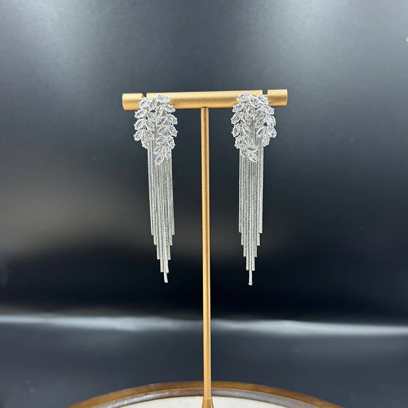 铜合金耳饰 时尚超闪锆石树叶耳环女优雅气质短款耳钉百搭耳饰品