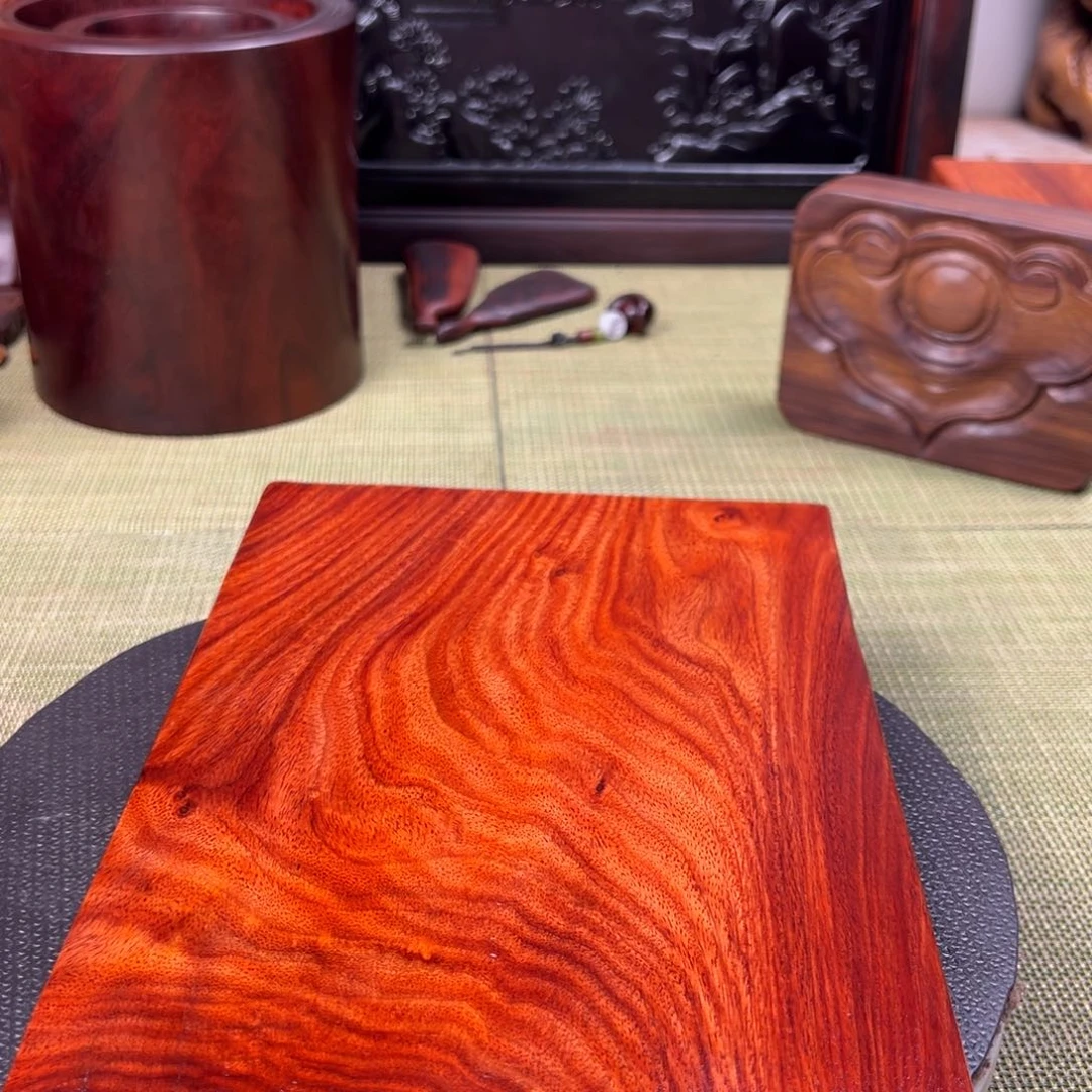 大果紫檀（缅甸花梨）云*