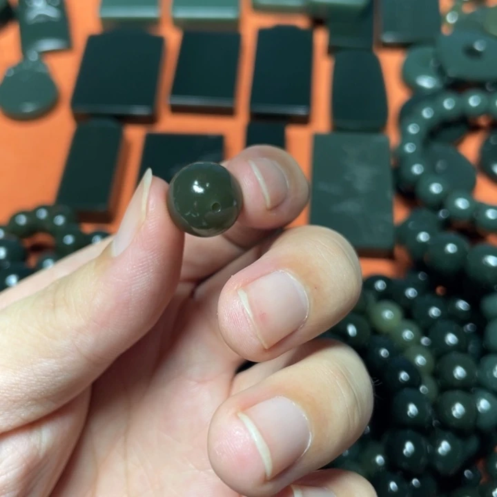 新***哥和田玉（青玉）未镶嵌颈饰