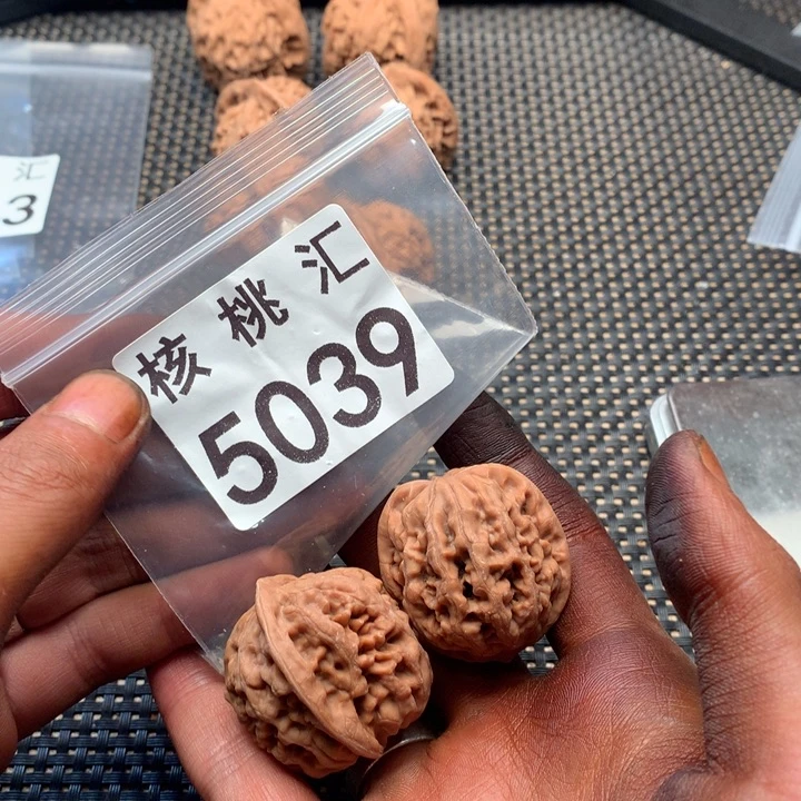 文玩核桃吊坠凤凰台