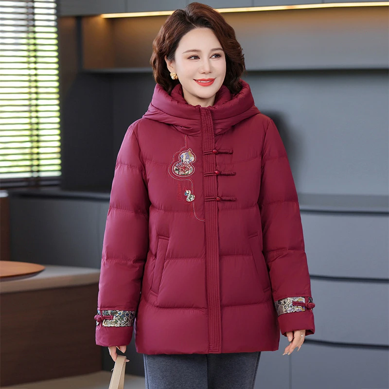 正品不钻绒新国标90白鸭绒服妈妈厚外套2025年新冬季奶奶羽