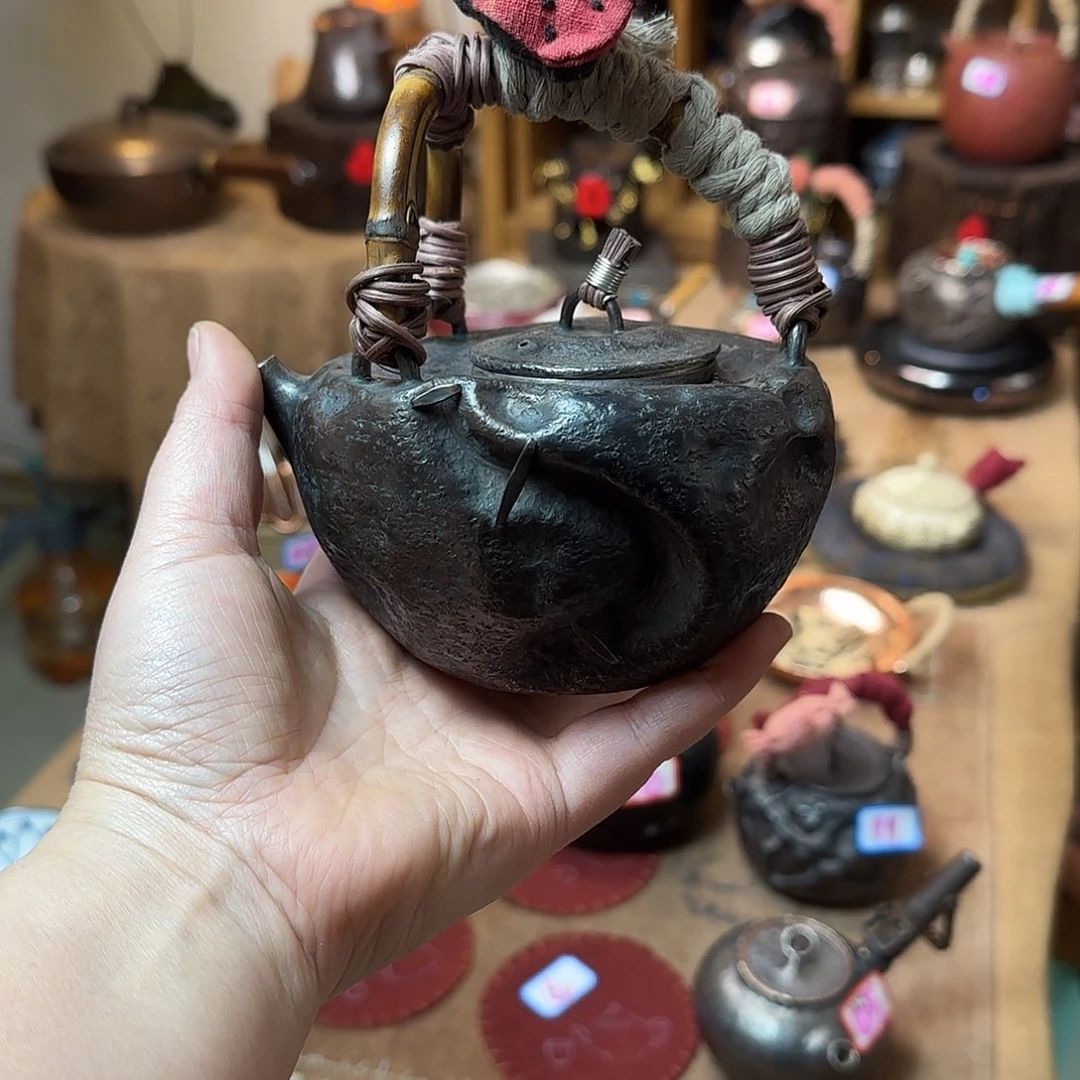 足银丽*全手一张打320克银壶