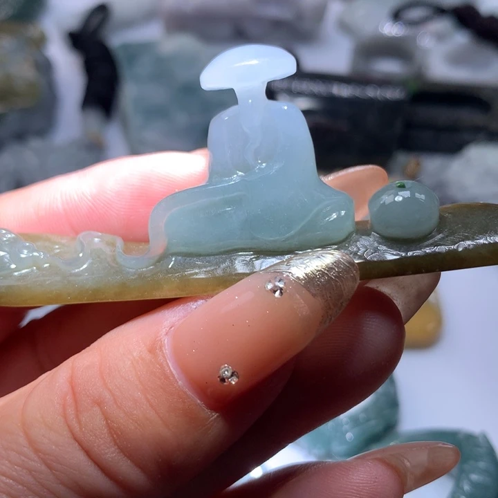 翡翠未镶嵌颈饰保真天然A货翡翠