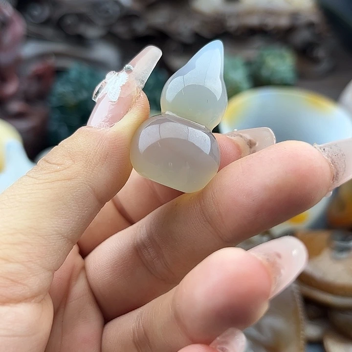 俞***漱玛瑙未镶嵌手饰玛瑙