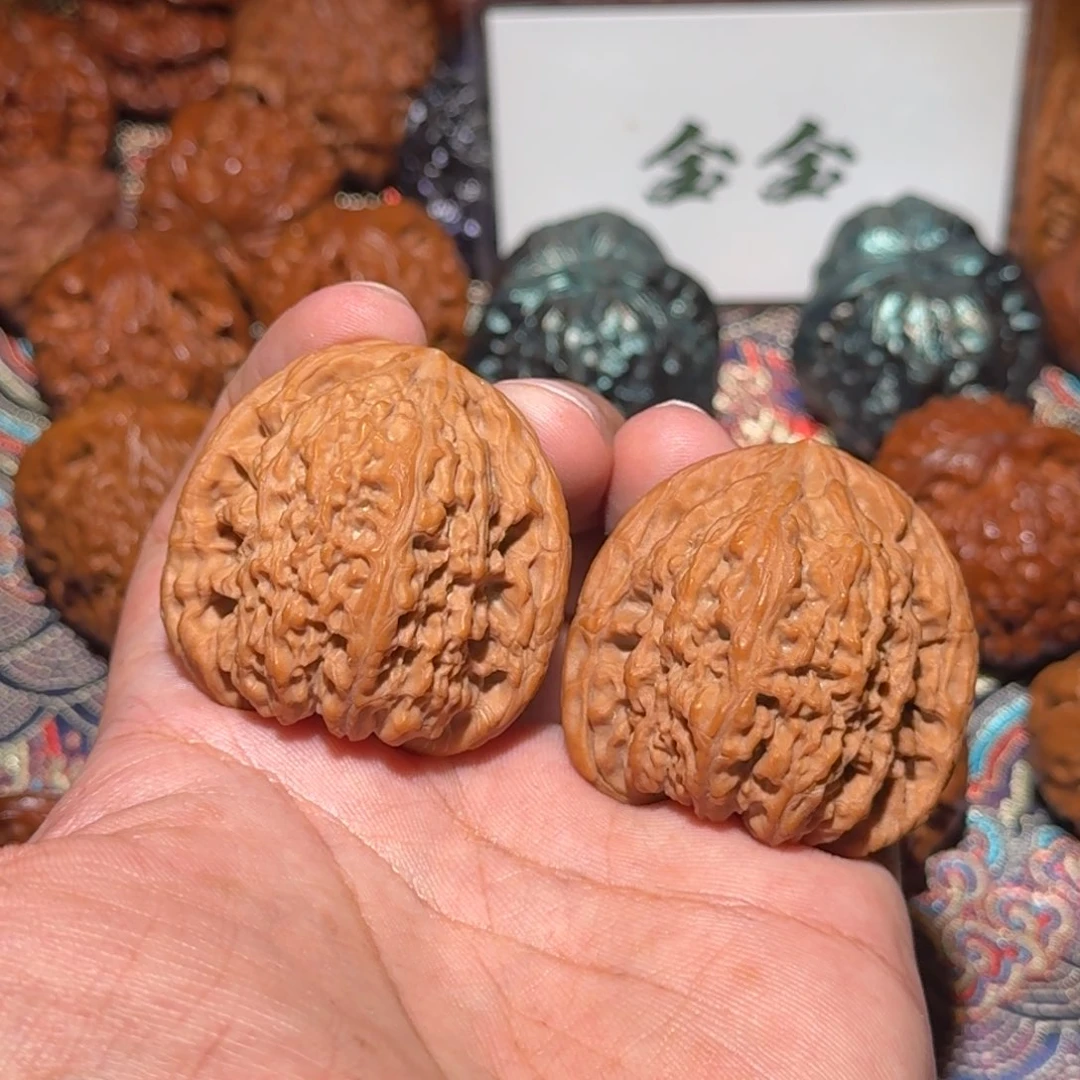 把件文玩核桃2163南疆石，尺寸40 39 40
