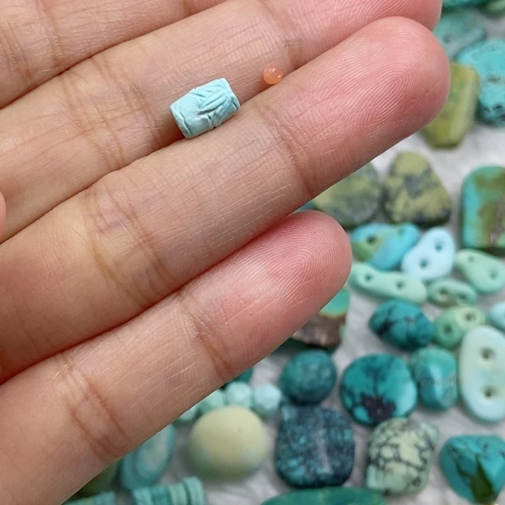 南红玛瑙未镶嵌珠宝奇石