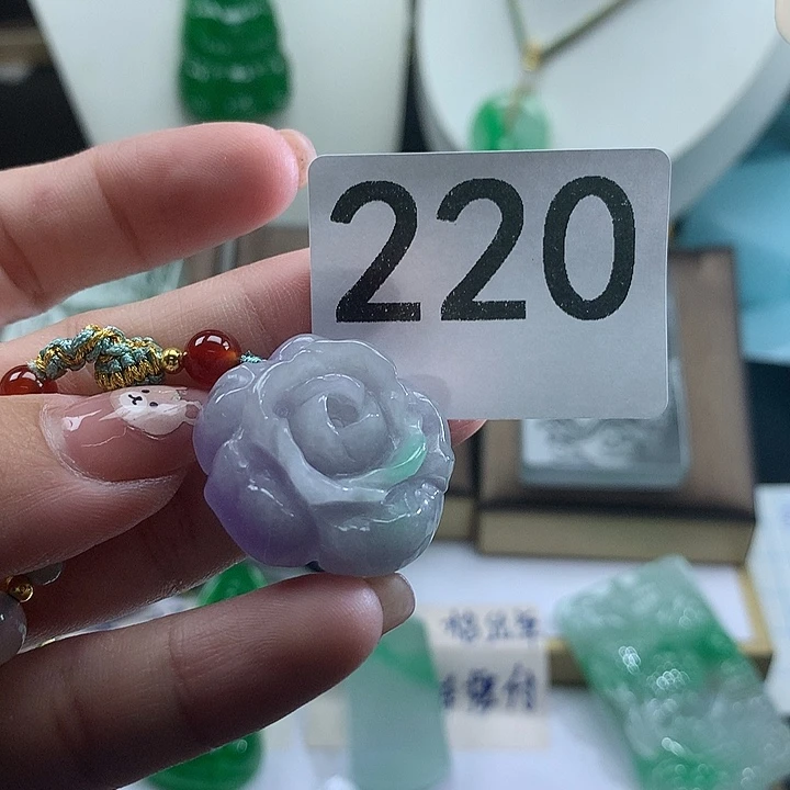 吊坠(赠链)未镶嵌翡翠