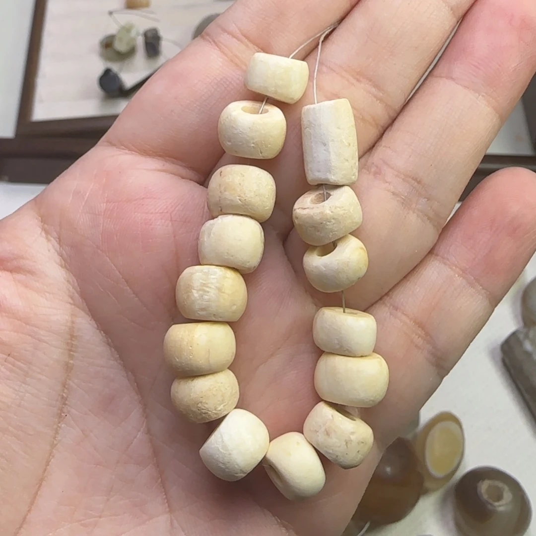 闲***白未镶嵌玛瑙/玉髓珠宝半成品