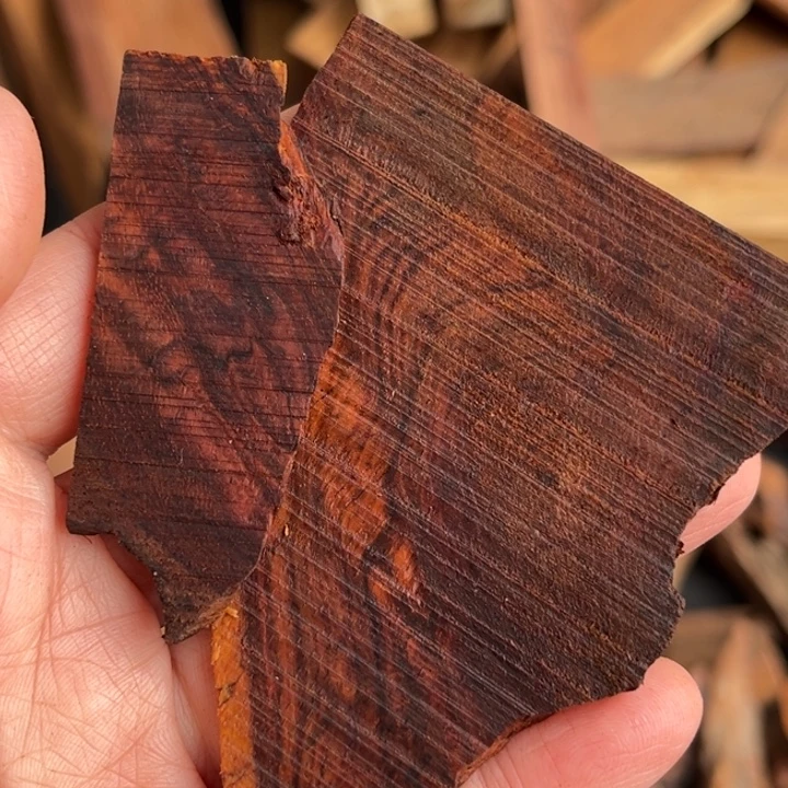 1***3黄花梨降香黄檀木料2块