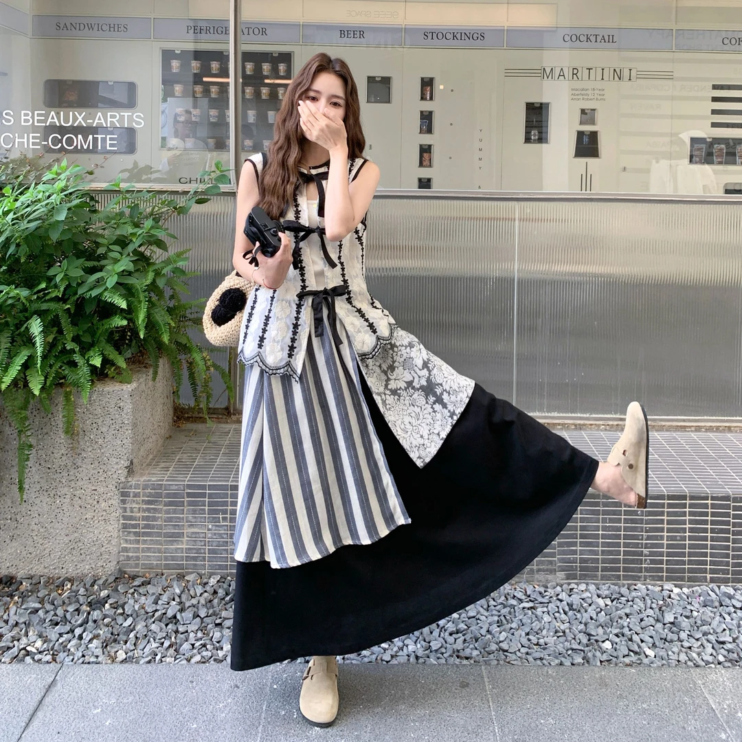 韩系ootd减龄穿搭一整套女2025夏季新款蕾丝拼接马甲半身裙两件套