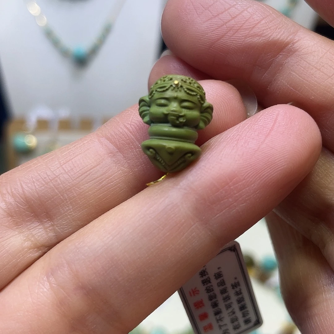 绿松石未镶嵌雕刻件