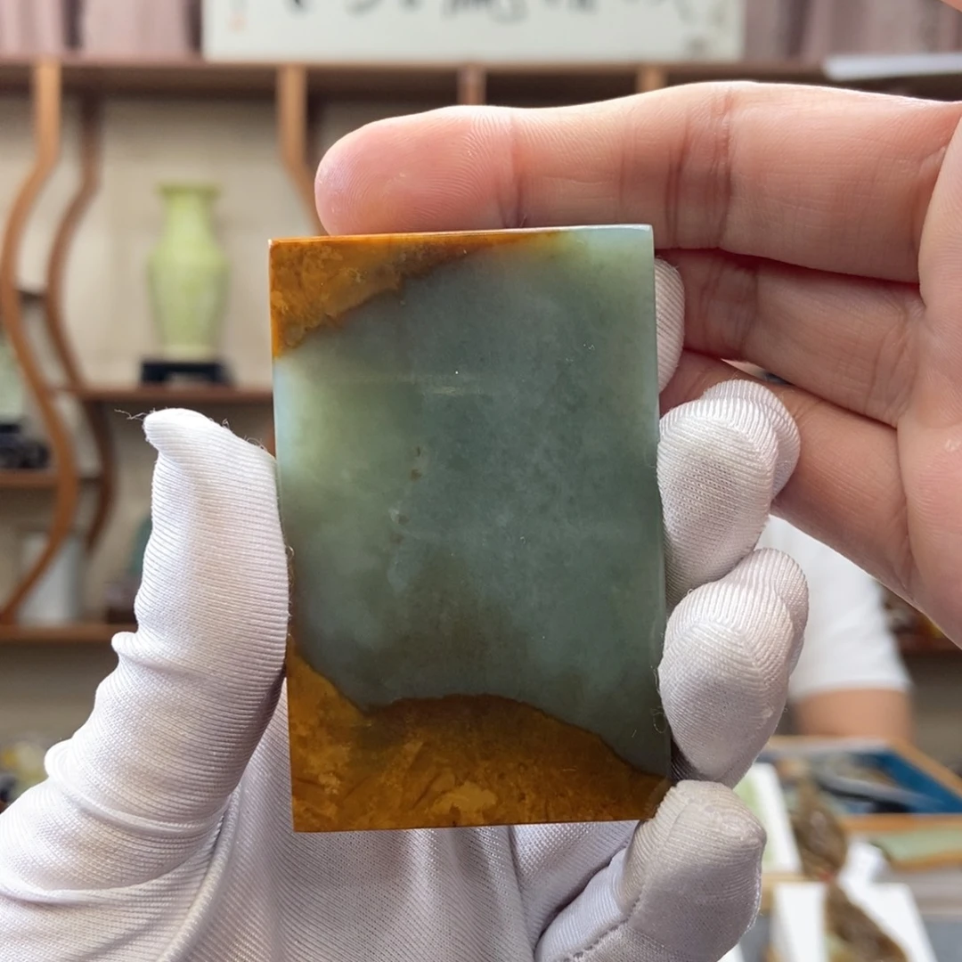 迷***质透闪石质玉未镶嵌挂件