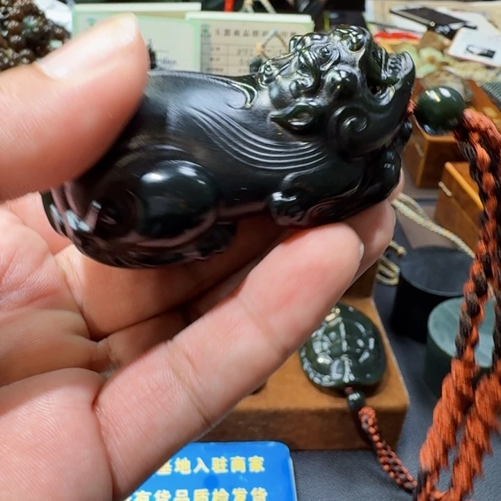 未镶嵌和田玉把件
