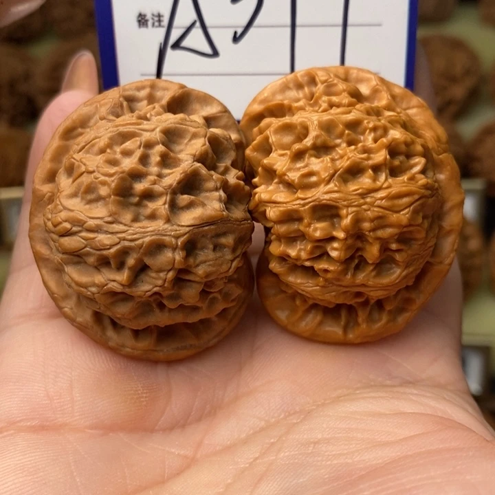 文***魁把件桃核全品大宫灯