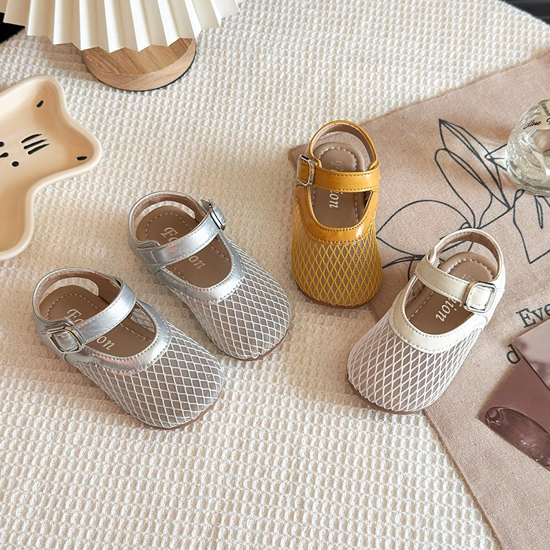 韩版女童镂空魔术贴透气单鞋夏季儿童百搭洋气软底包头宝宝凉鞋