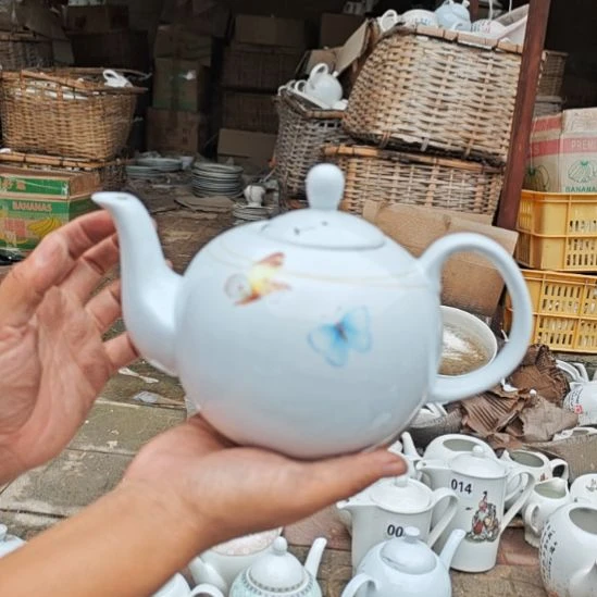 库存微瑕多孔茶壶