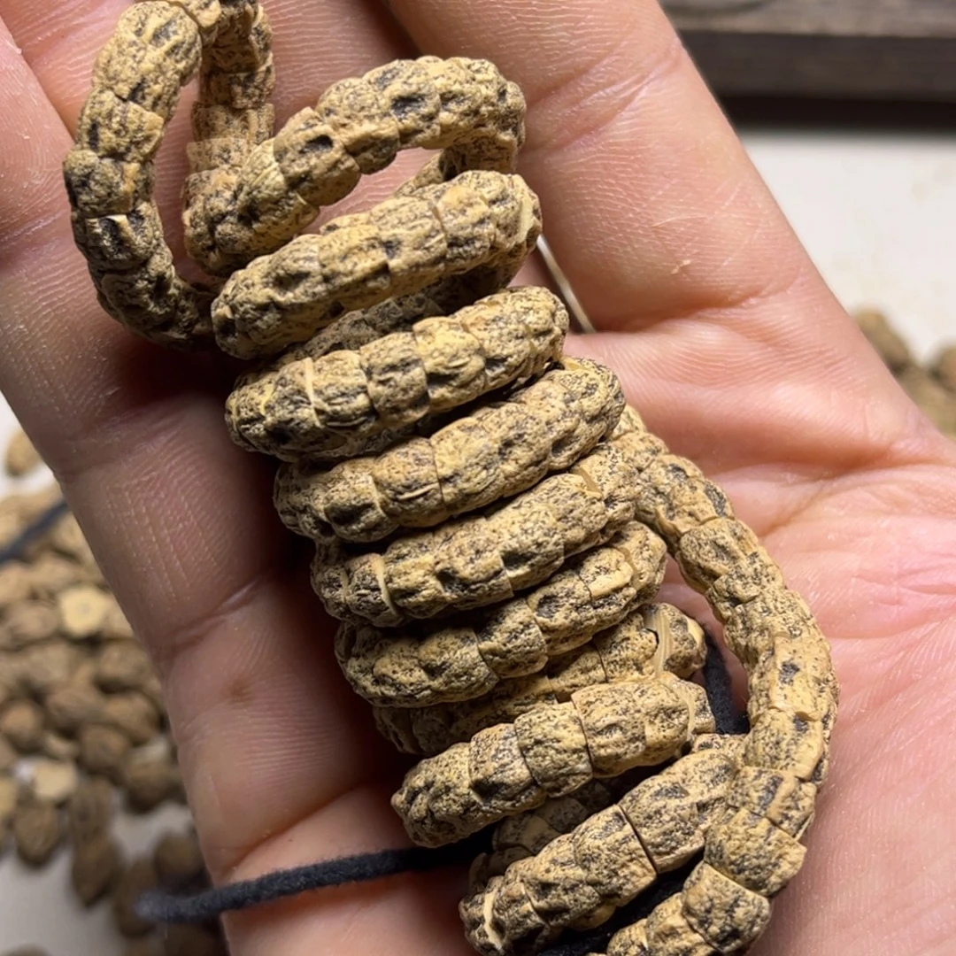 柏香籽/百香籽吊坠