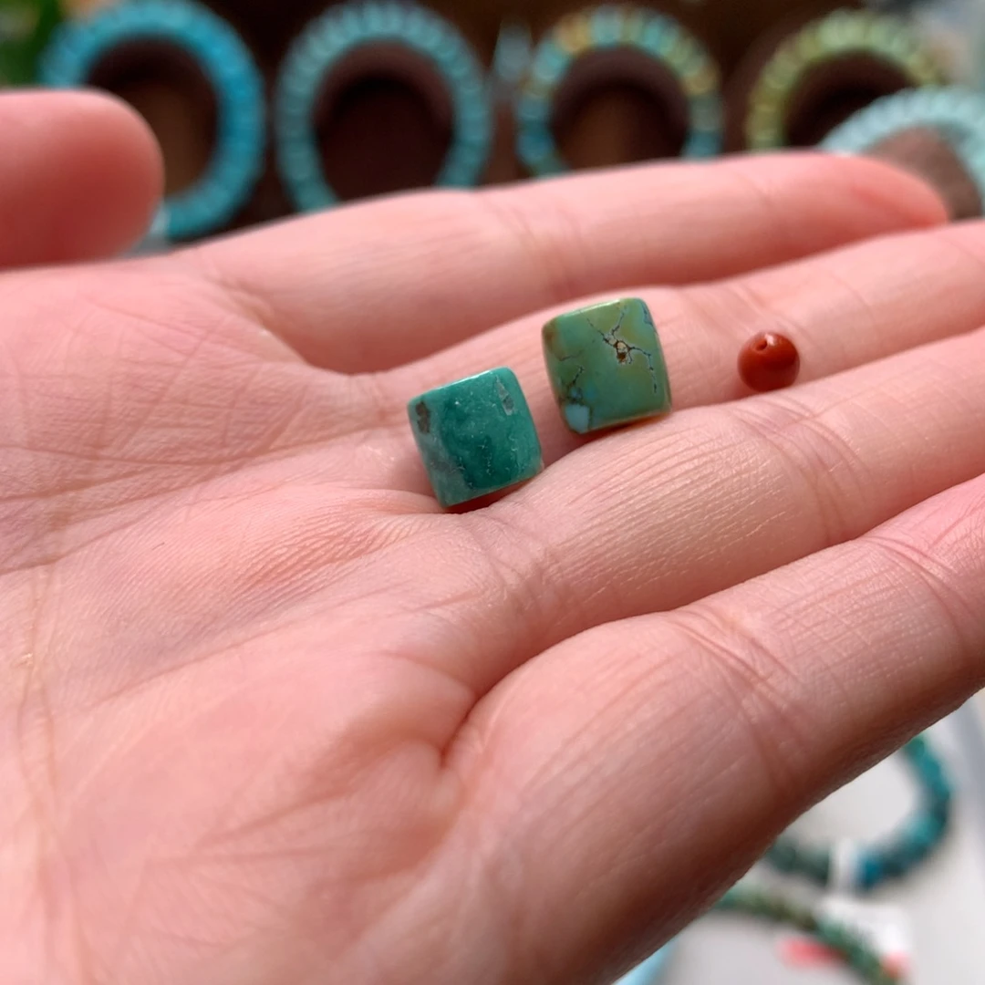 南红玛瑙配饰未镶嵌