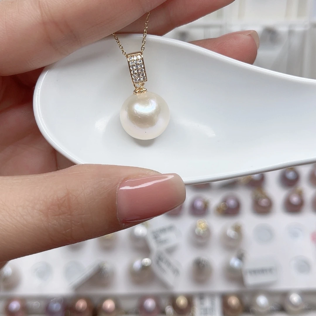 淡水珍珠吊坠(赠链)未镶嵌