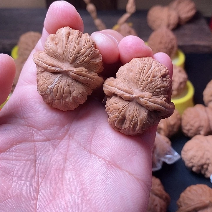 ****羊大叶紫檀（黑酸枝木类）核桃