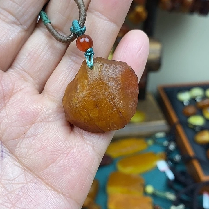 蜜蜡未镶嵌颈饰吊坠