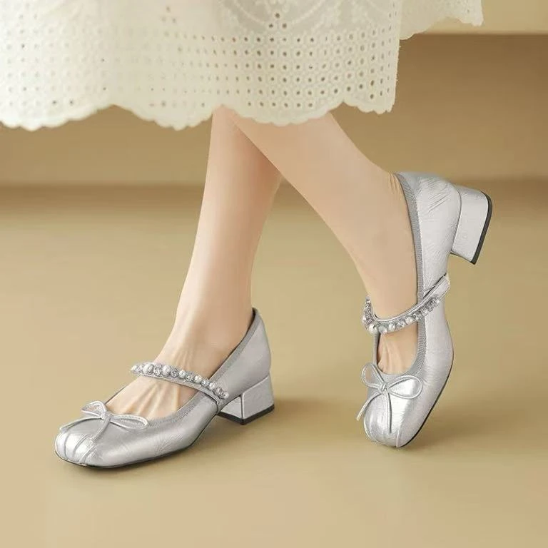 C6239 银色 时尚圆头蝴蝶结2025新款水钻麻里子很女舞蹈单鞋